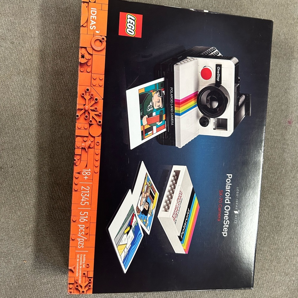 LEGO Ideas Polaroid Camera Set - Black, White, Rainbow